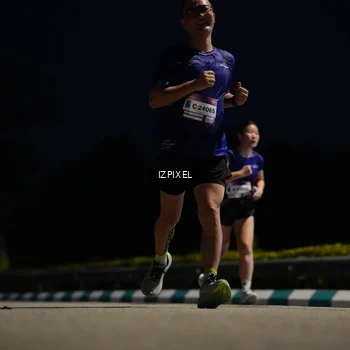 Runner Photo 7398956