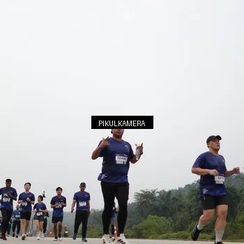 Runner Photo 7398958