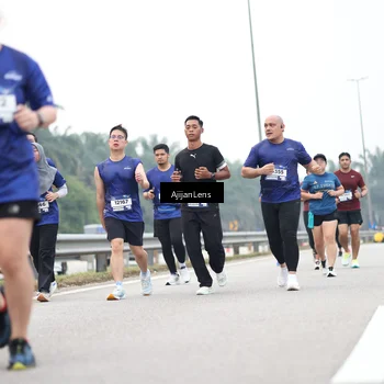 Runner Photo 7399016