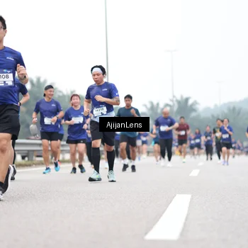 Runner Photo 7399024