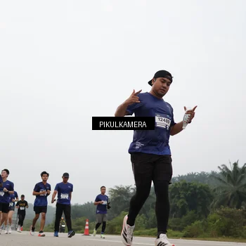 Runner Photo 7399030