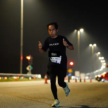 Runner Photo 7399033