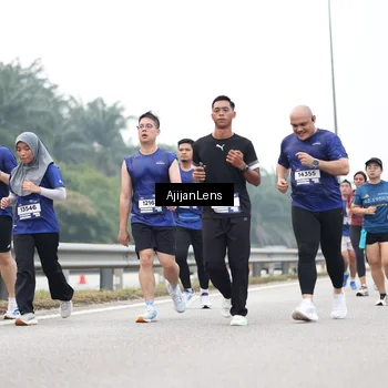 Runner Photo 7399034