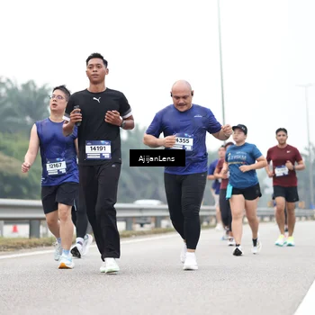 Runner Photo 7399084