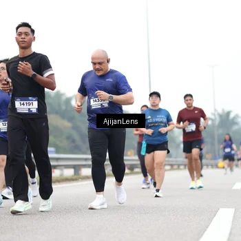 Runner Photo 7399093