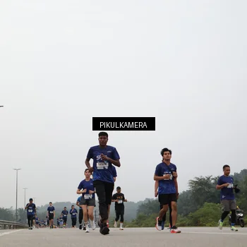 Runner Photo 7399098
