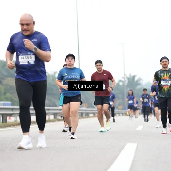 Runner Photo 7399128