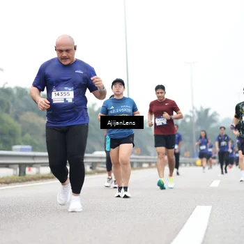 Runner Photo 7399132