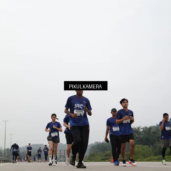 Runner Photo 7399141