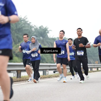 Runner Photo 7399156