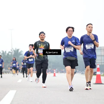 Runner Photo 7399180