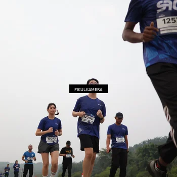 Runner Photo 7399247