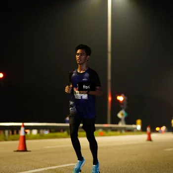 Runner Photo 7399253