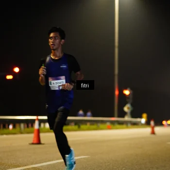 Runner Photo 7399264