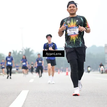 Runner Photo 7399286