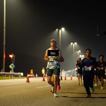 Runner Photo 7399310