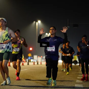 Runner Photo 7399345