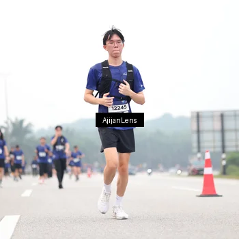Runner Photo 7399355