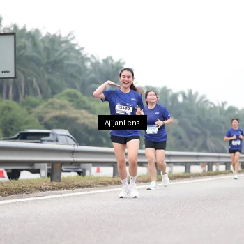Runner Photo 7399385