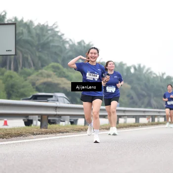 Runner Photo 7399429