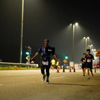 Runner Photo 7399539