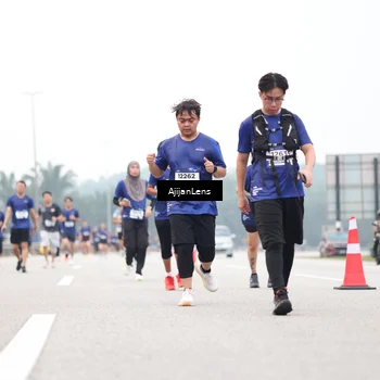 Runner Photo 7399540