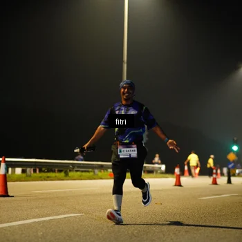 Runner Photo 7399555