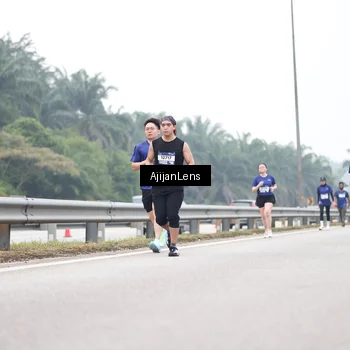 Runner Photo 7399563