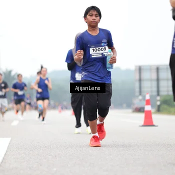 Runner Photo 7399625