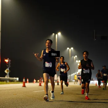 Runner Photo 7399713