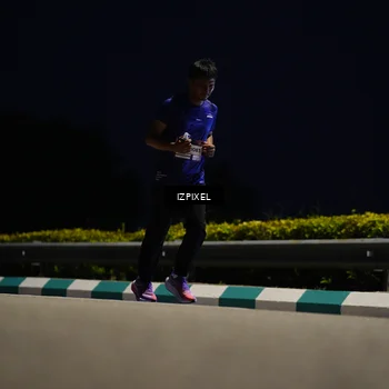 Runner Photo 7399735