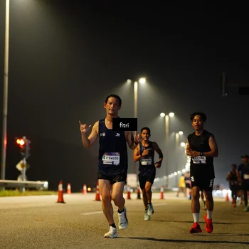 Runner Photo 7399736