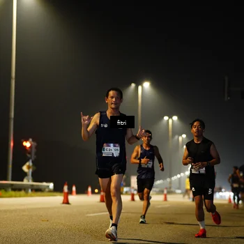 Runner Photo 7399737