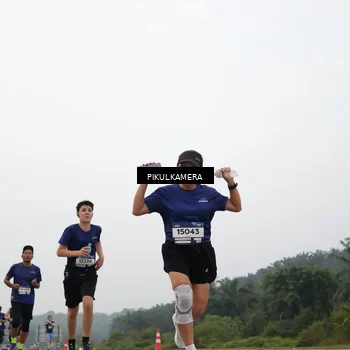 Runner Photo 7399748