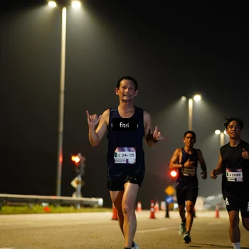 Runner Photo 7399754