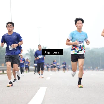 Runner Photo 7399760
