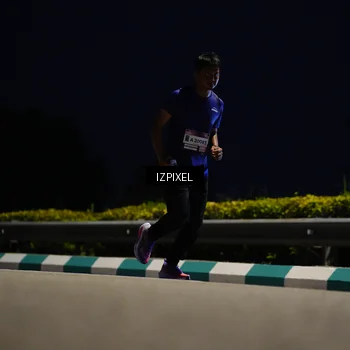 Runner Photo 7399777