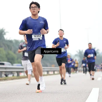 Runner Photo 7399830