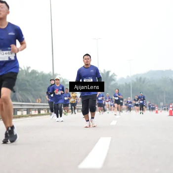 Runner Photo 7399867