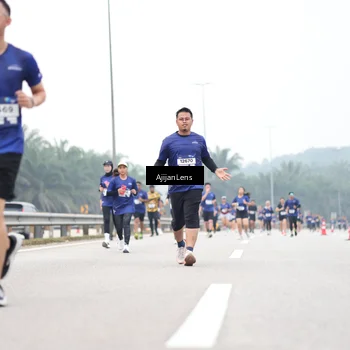 Runner Photo 7399881