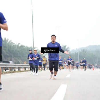 Runner Photo 7399905