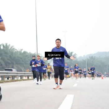 Runner Photo 7399919