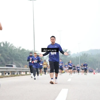 Runner Photo 7399920