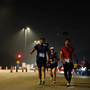 Runner Photo 7399945