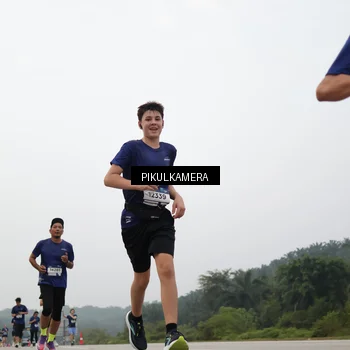 Runner Photo 7399946