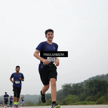 Runner Photo 7399971