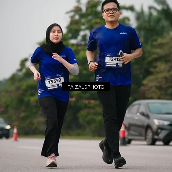 Runner Photo 7399972