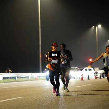 Runner Photo 7400059