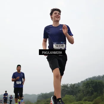 Runner Photo 7400124