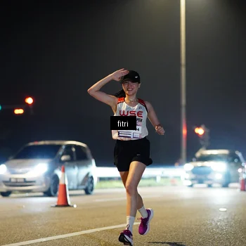 Runner Photo 7400152